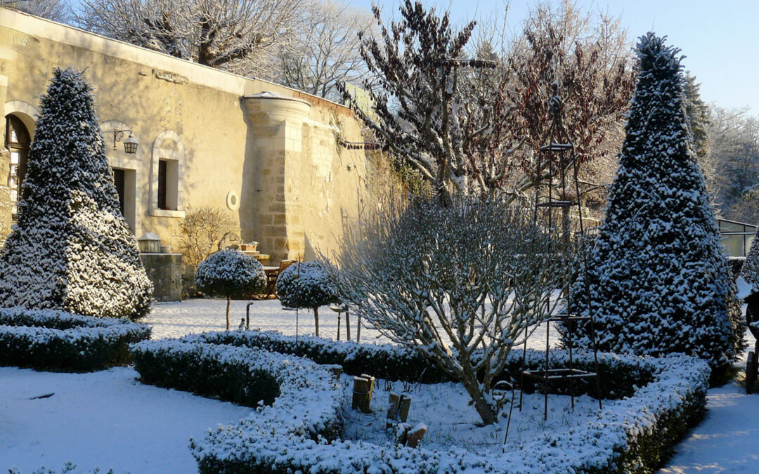 Il a neigé dans l’aube rose
